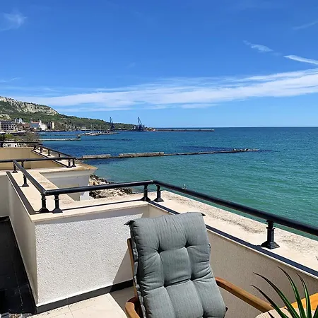 Rosina - Carpe Diem Apartment Balchik